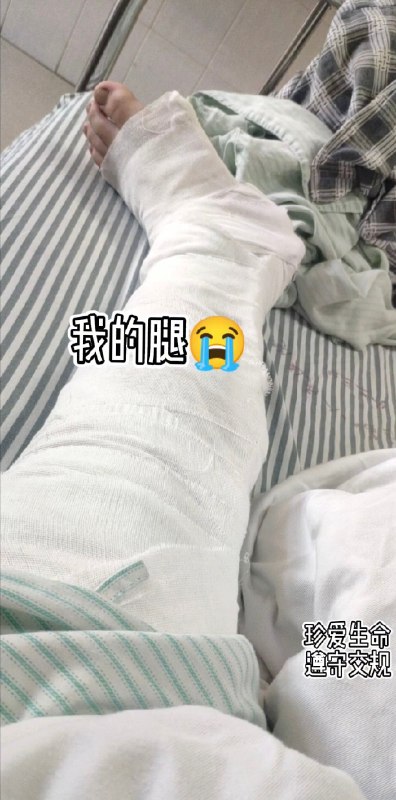 虽然这是一个悲伤的故事，但我这控制不住的嘴角是怎么回事哈哈哈哈🙊 sourcefrom 〄FW via CBW2007虽然这是一个悲伤的故事，但我这控制不住的嘴角是怎么回事哈哈哈哈🙊 sourcefrom 〄FW via CBW2007