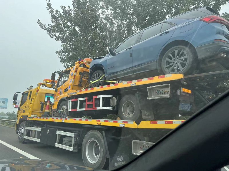 不容易，大肠包小肠😊via Simon Carcia