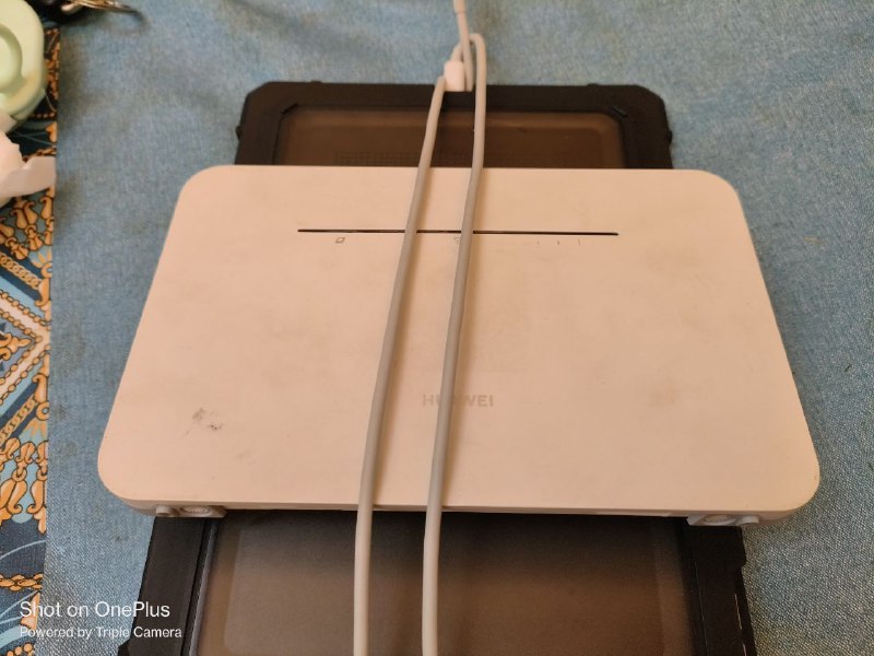 在咸鱼买了个价格很便宜的 4G上网版ipad因为价格过于便宜了 寻思拿来当热点机也不错........然后我刚刚收到个这种东西.........Excuse me?!在咸鱼买了个价格很便宜的 4G上网版ipad因为价格过于便宜了 寻思拿来当热点机也不错........然后我刚刚收到个这种东西.........Excuse me?!