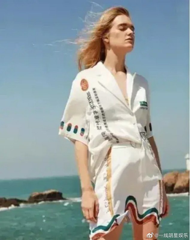 理解了外国人看中国人穿英文字母衣服的心情了…… sourcefrom 〄FW#精品理解了外国人看中国人穿英文字母衣服的心情了…… sourcefrom 〄FW#精品