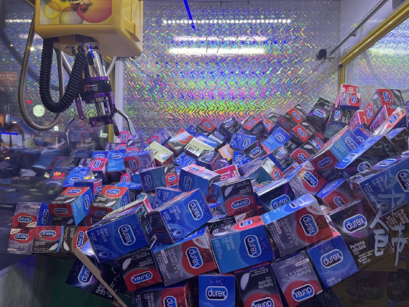 yuyu 🍉:sorry babe i suck at claw machines so we gotta do it raw tonight 