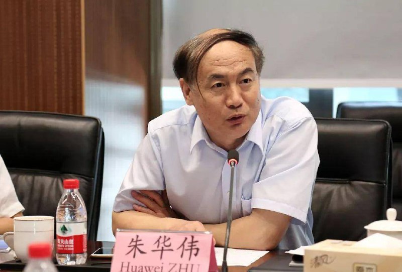 深圳中学校长朱华伟（Huawei Zhu）建议高考取消选择题，保证高考公平