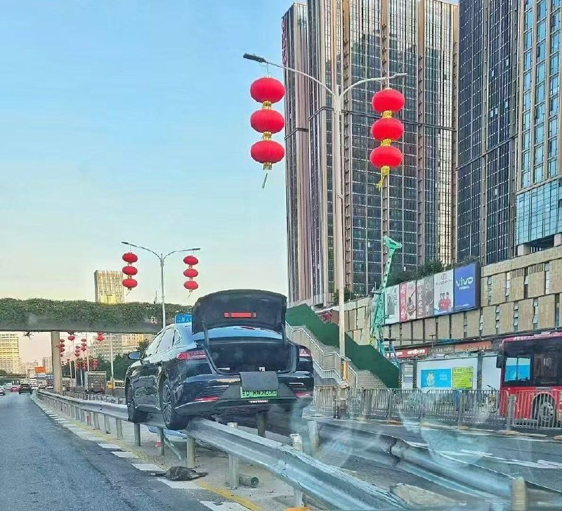 有轨电车via Ali Hassan•