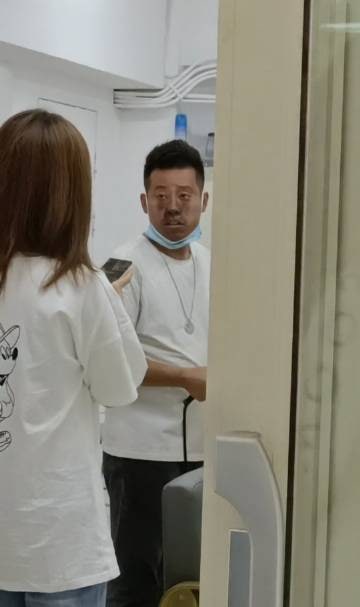 这辈子都不想染黑发了这辈子都不想染黑发了
