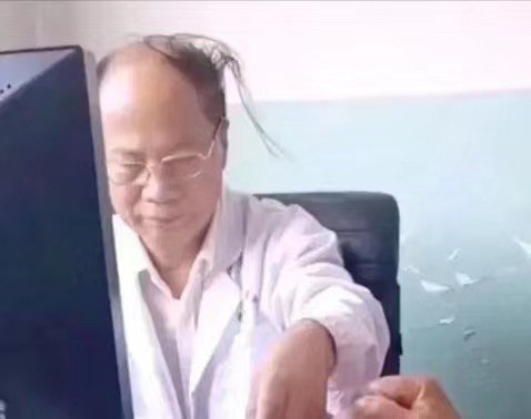 挂了个专家号，治脱发挂了个专家号，治脱发