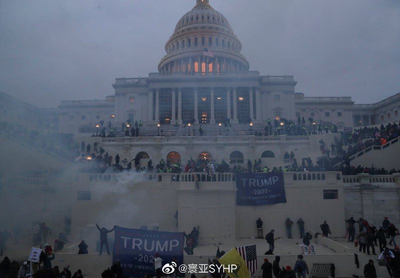 吃了一早上的瓜，大概是这样