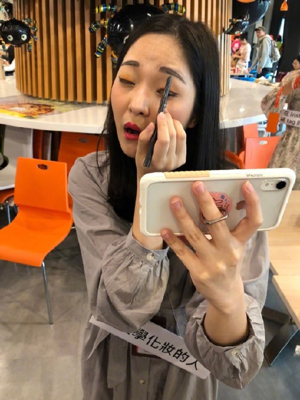 台湾一家公司的万圣节COS派对，扮演的都是普通人台湾一家公司的万圣节COS派对，扮演的都是普通人