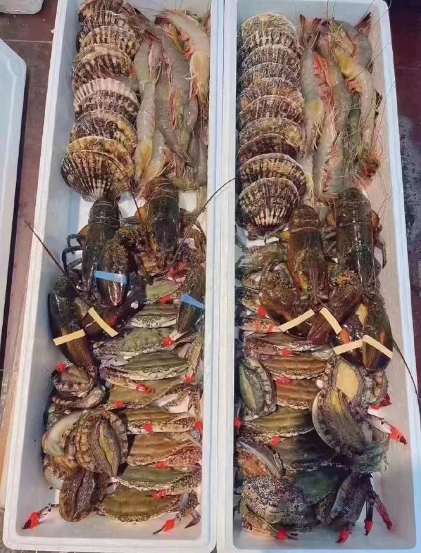 群主发的月饼礼盒，大闸蟹和茅台收到了，谢谢群主，没收到的再私聊一下群主