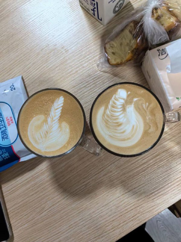 中秋整两杯咖啡喝喝