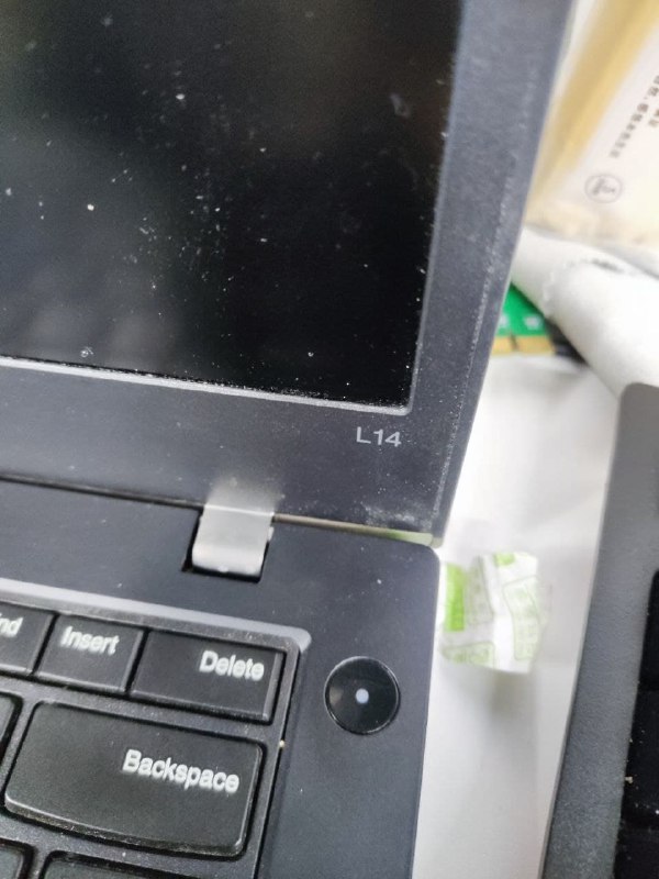 石油公司定制的电脑都好怪啊今天遇到一个轻薄本 看上去是轻薄本 摸上去有点重 结果打开一看........怎么还是1366*768的144屏？好怪哦 再看两眼石油公司定制的电脑都好怪啊今天遇到一个轻薄本 看上去是轻薄本 摸上去有点重 结果打开一看........怎么还是1366*768的144屏？好怪哦 再看两眼