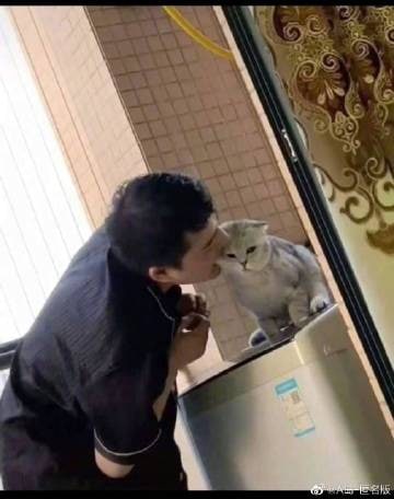 嗷！！！！！嗷！！！！！