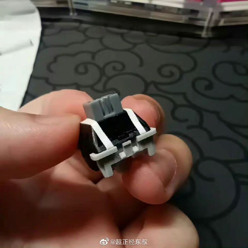 坤轴键盘，按下后会发出“ji”的声音