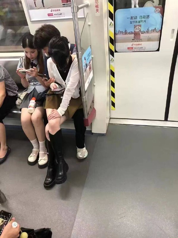 from 煎蛋无聊图