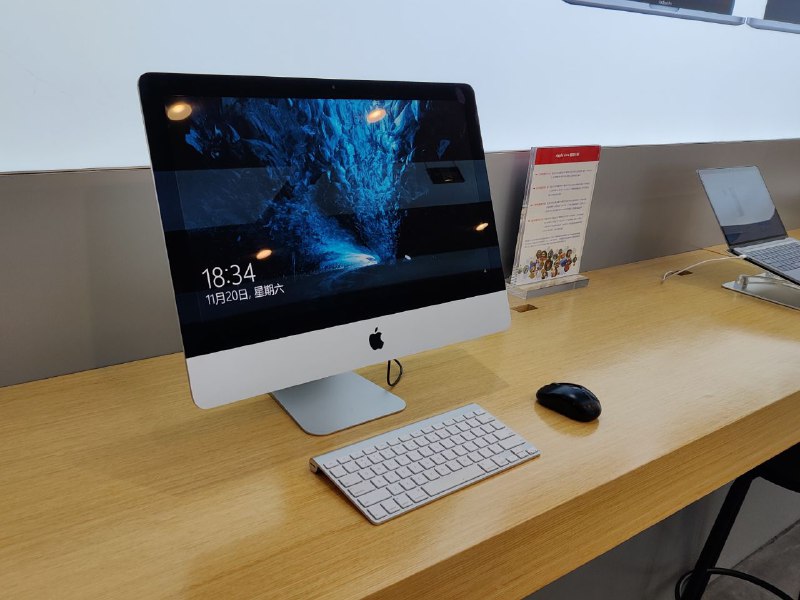 苹果店里的imac装的Windows（传统艺能了