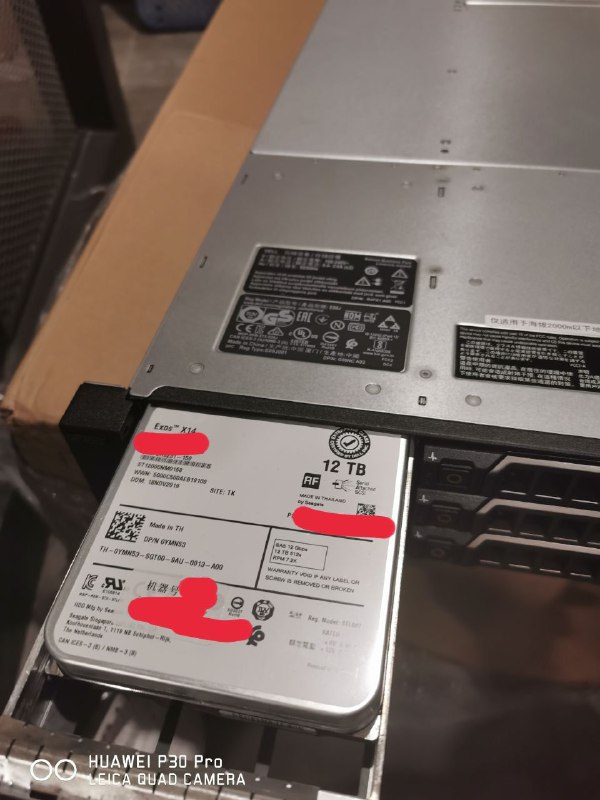 翻出来一个全新未拆封的磁盘柜 我感觉我要发了翻出来一个全新未拆封的磁盘柜 我感觉我要发了