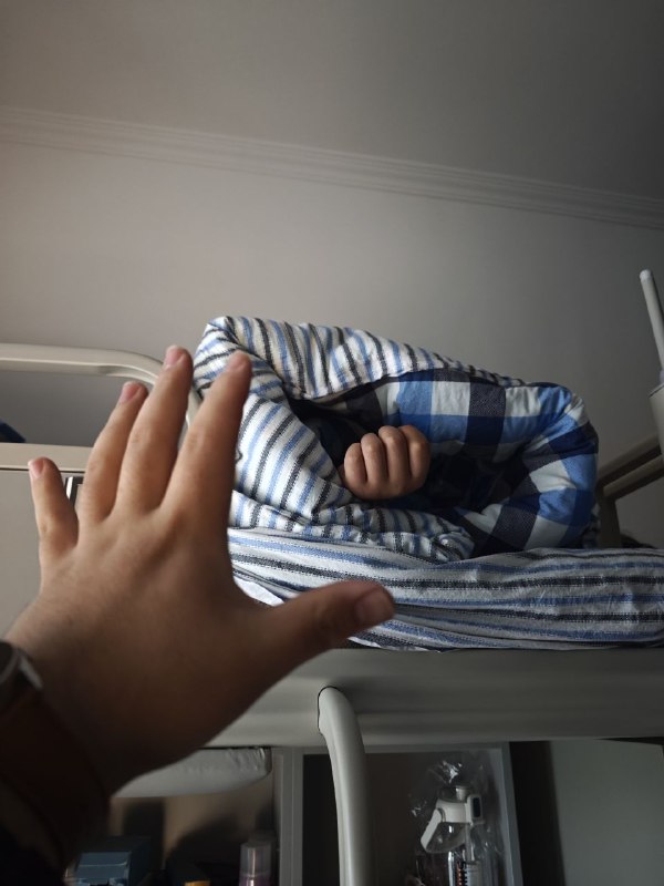早上6点半起床，看到舍友攥着个拳头...i won！！！早上6点半起床，看到舍友攥着个拳头...i won！！！