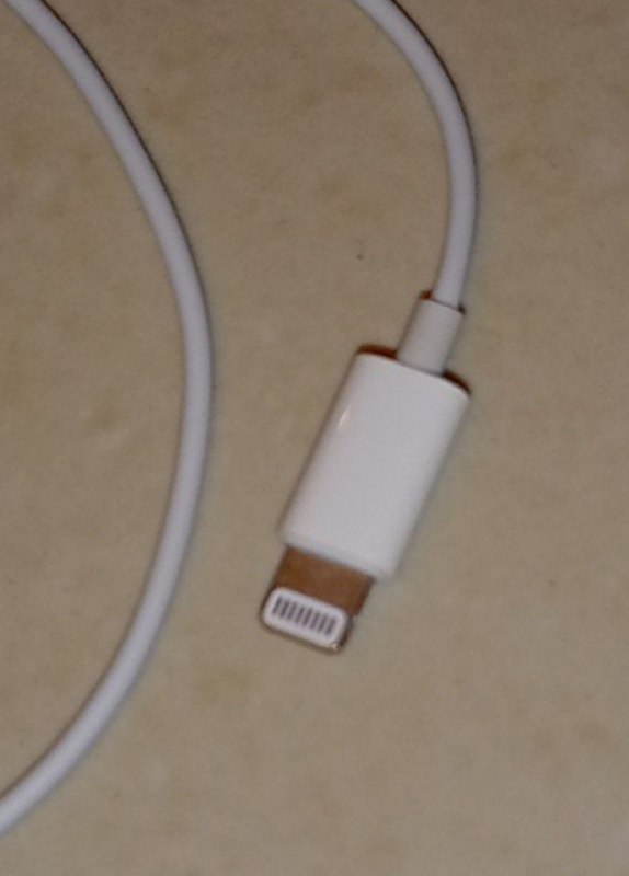 （認真提問）蘋果耳機可以，以及如何，接上電腦嗎？from Emoji自言自語 via Emojitelegram