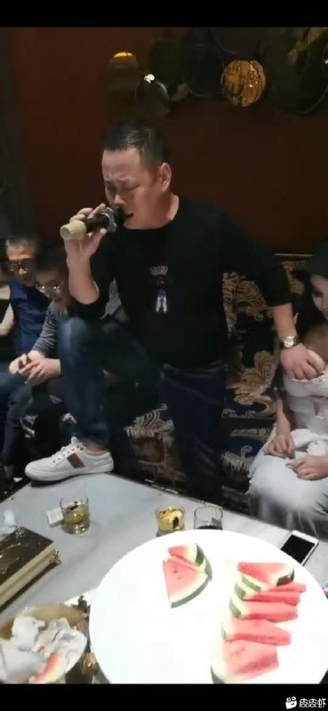 浑水摸鱼