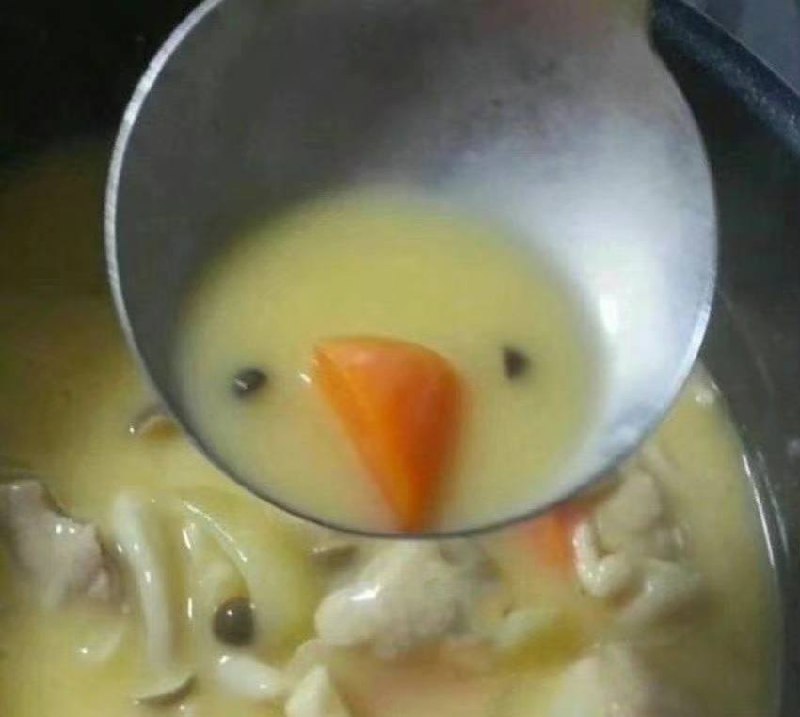 小黄鸡：鸡汤来了，大伙咋都不喝啊