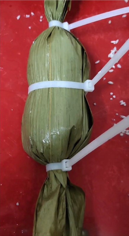 分享包粽子 😋from 平壤卫视