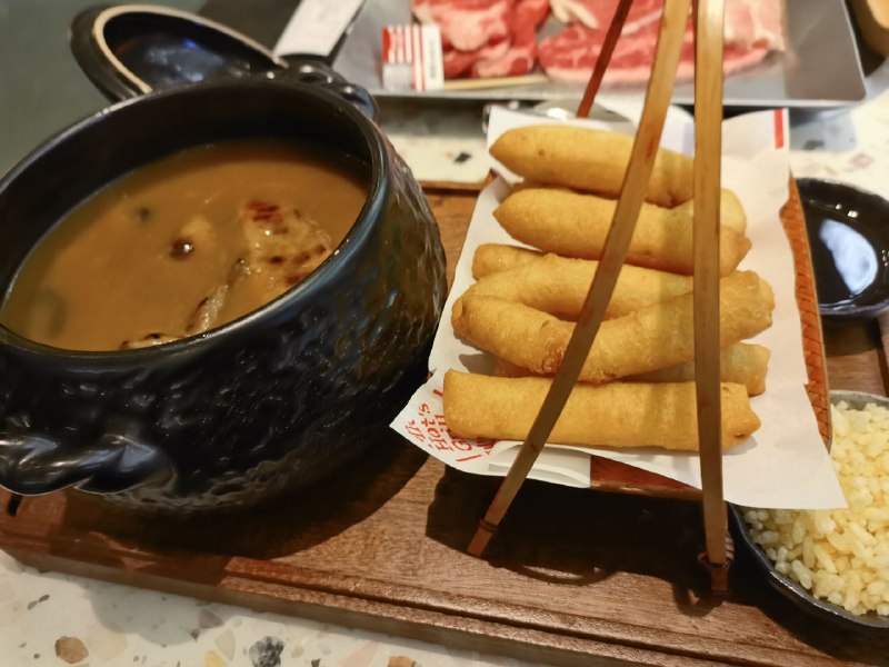 当你半年没回老家，和同学一起出去约烤肉，惊喜的在自助烤肉店发现了胡辣汤☺️via LDLD 果冻当你半年没回老家，和同学一起出去约烤肉，惊喜的在自助烤肉店发现了胡辣汤☺️via LDLD 果冻