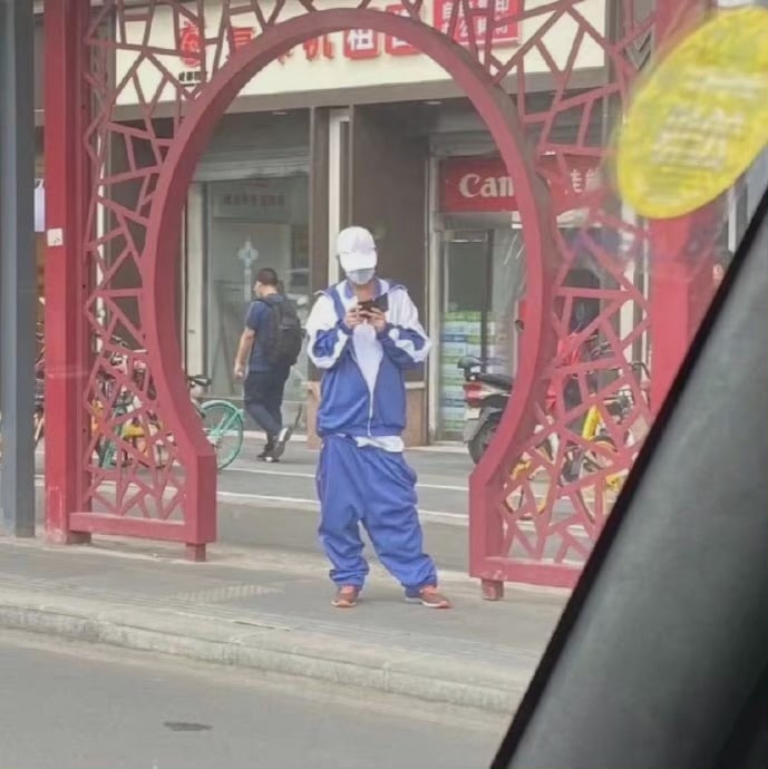 对不起是我太落后了吗，这又是什么新时尚😂from 平壤卫视 via 呀对不起是我太落后了吗，这又是什么新时尚😂from 平壤卫视 via 呀