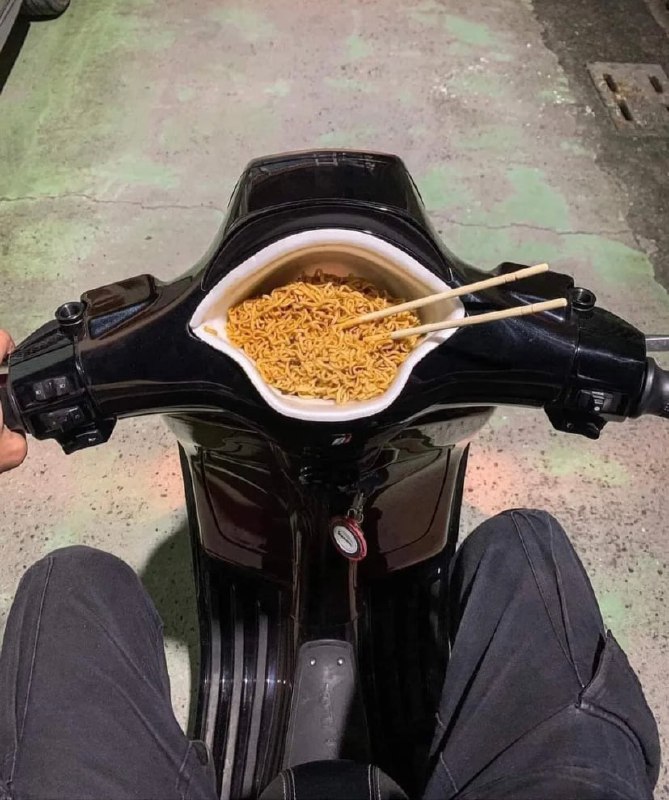 这样骑车去上班，应该不会迟到from 平壤卫视 via ㅤ